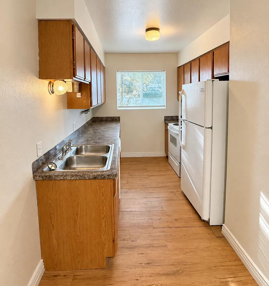 2 bed, 1.5 bath, 1100 sqft, $1,250 — Photo 4