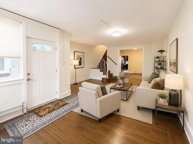 645 Jamestown St — Photo 3