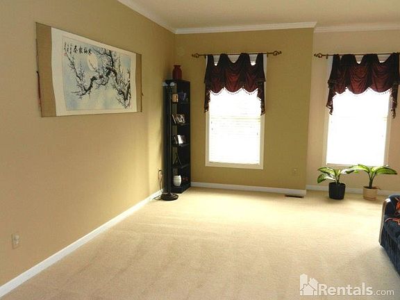 3rd image of 6633 Weston Cir W