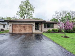 321 N Warwick Ave, Westmont, IL 60559