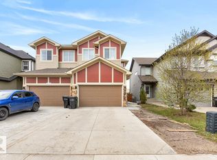 3214 9th St NW, Edmonton, AB T6T1A4