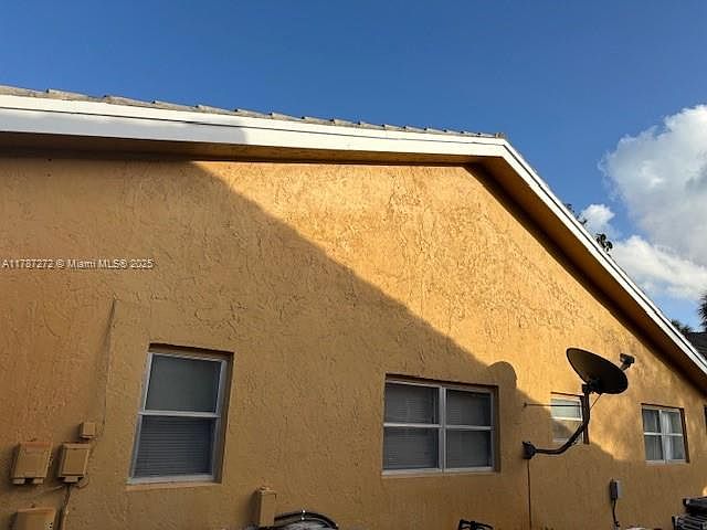Building Photo 4