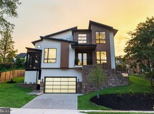2816 N Jefferson St, Arlington, VA 22207