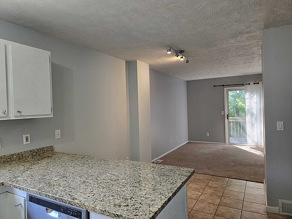 5th image of 906 Cedar Run Ct NW