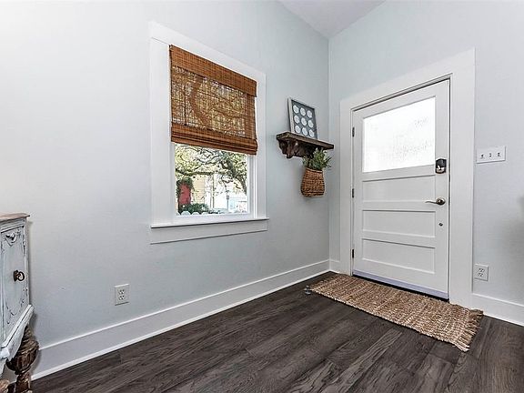 3rd image of 2021 Avenue O 1/2