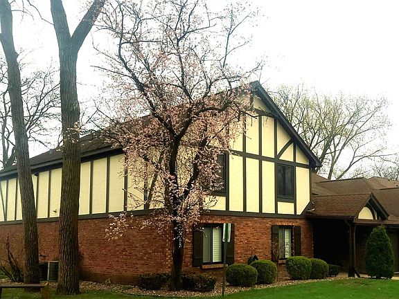 3rd image of 11241 Sycamore Ln Unit A