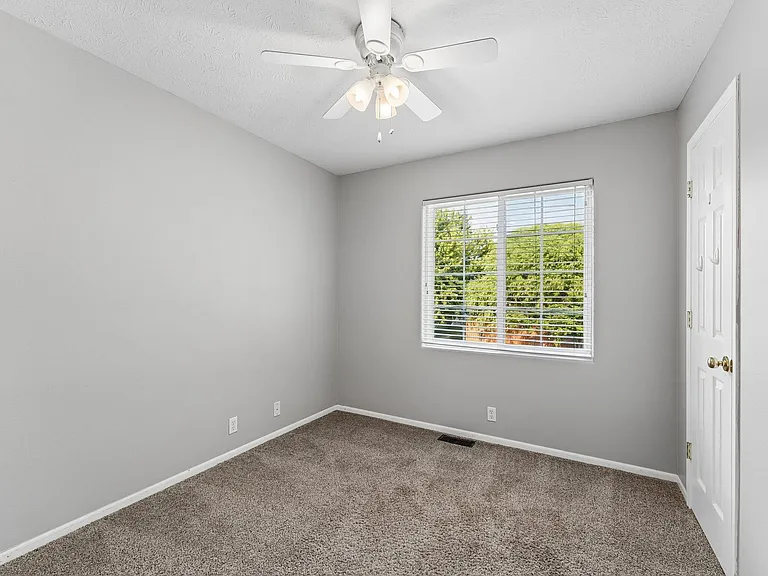 4027 N 172nd Ave — Photo 18