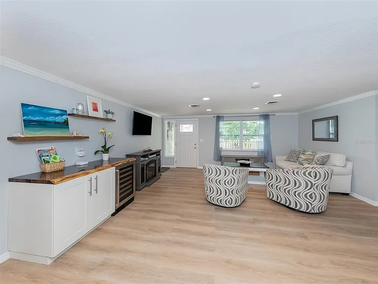 6115 Carlton Ave — Photo 23