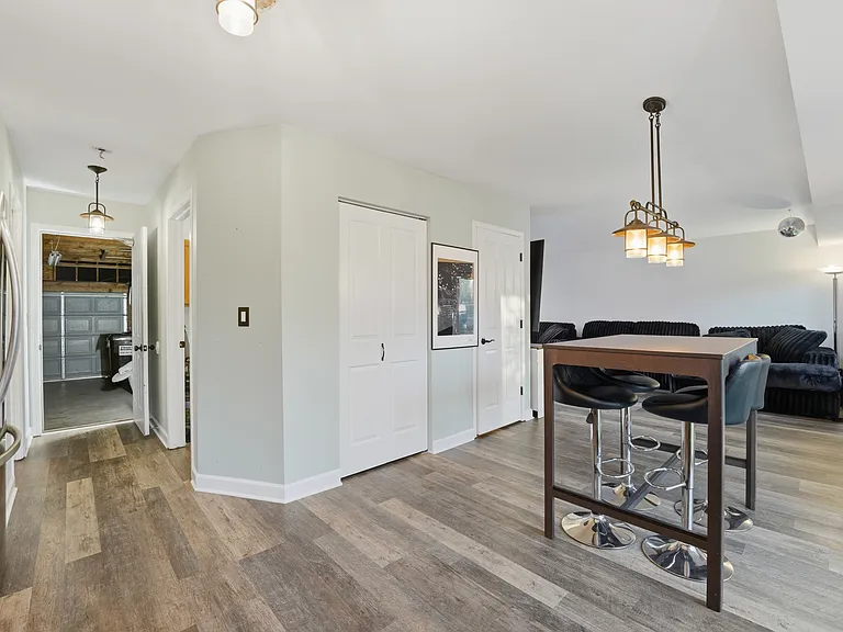 950 Donnelly Pl — Photo 24