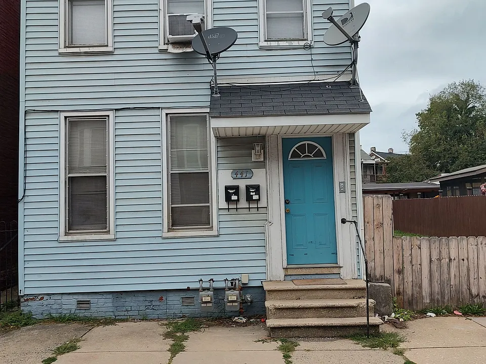 441 W Princess St #1