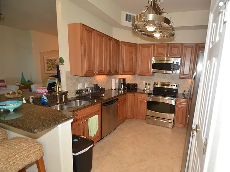10572 Smokehouse Bay Dr #101 — Photo 8