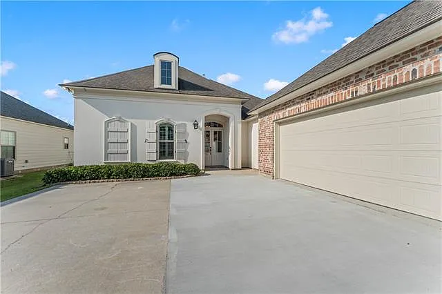 1369 Audubon Pkwy