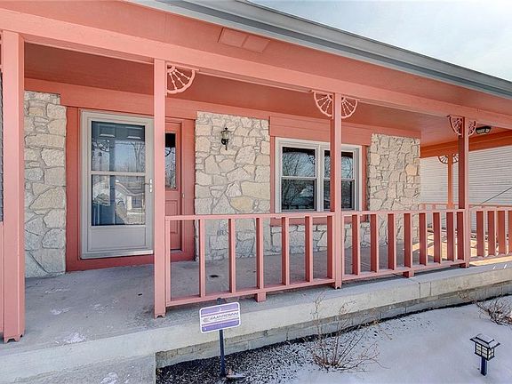 2nd image of 621 Delray Dr