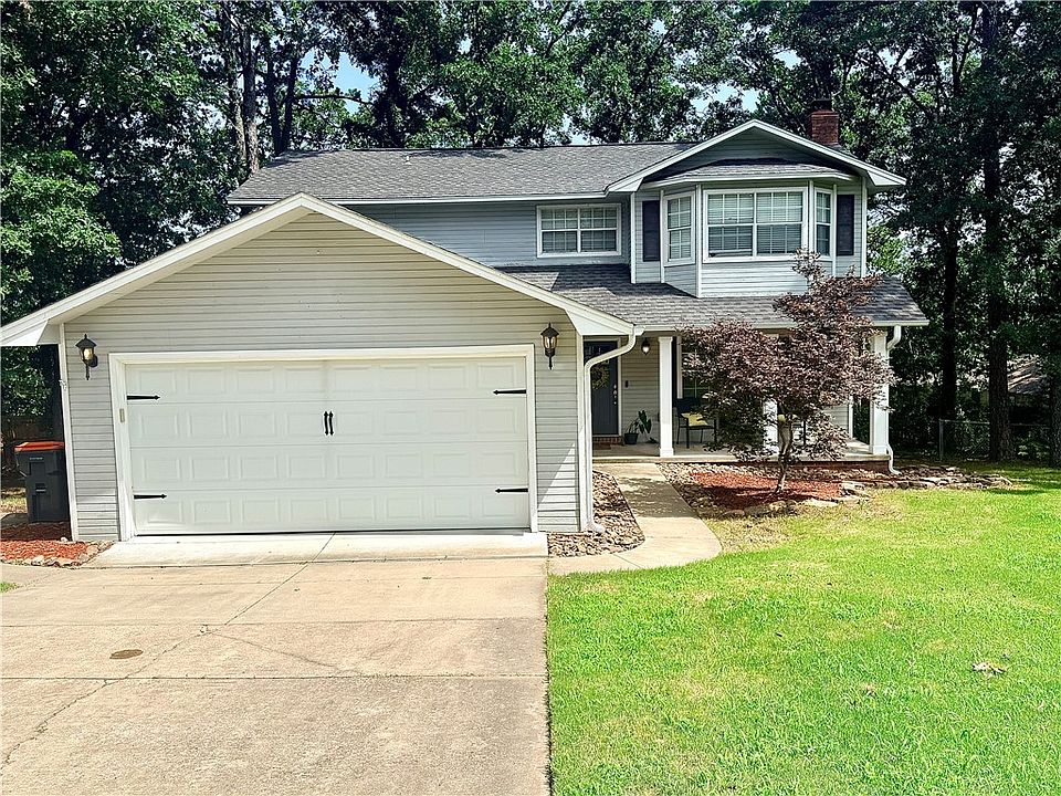 1st image of 4 Water Oak Ln