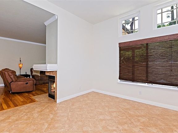 5th image of 15704 Altamira Dr