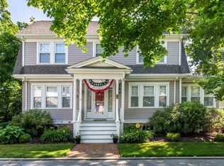 59 Chestnut St, Dartmouth, MA 02748