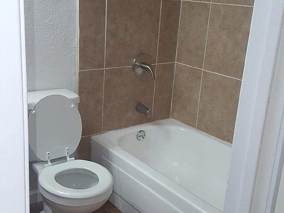 3rd image of 8070 Leigh Ann Dr APT 1109