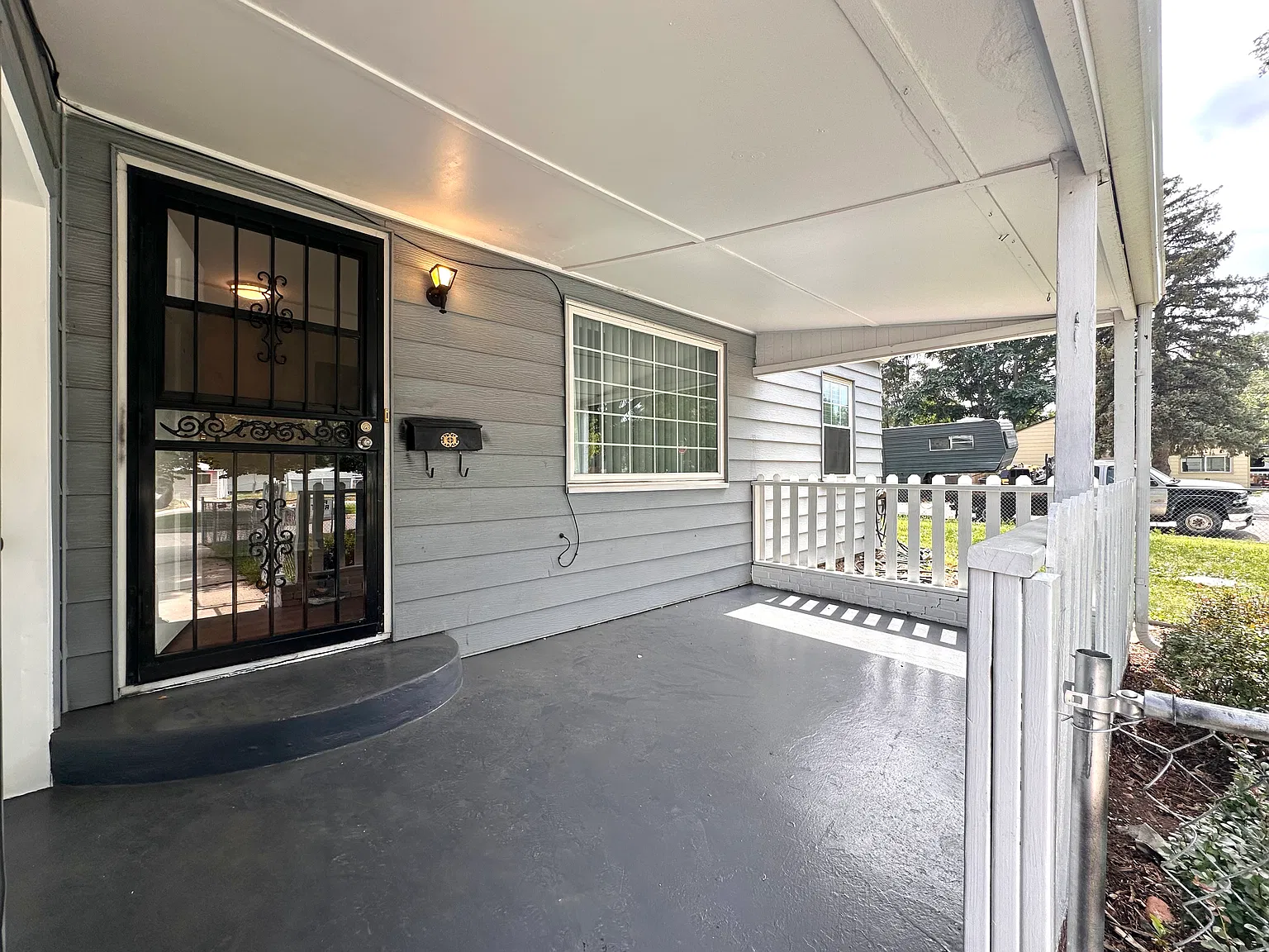 2 bed, 747 sqft, $2,350 — Photo 3