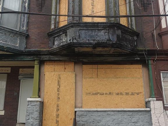 4th image of 16 S 55th St