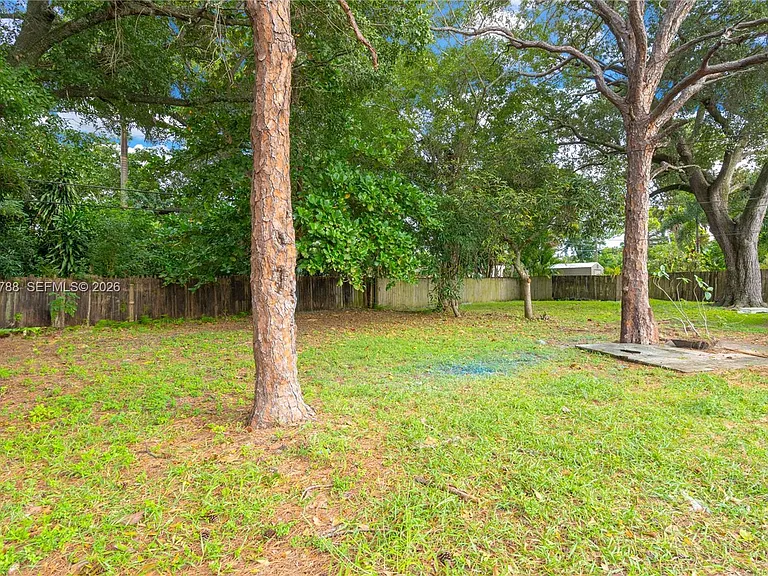 1320 N Andrews Ave — Photo 19