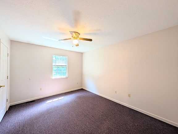 5th image of 587 Baker Rd #H3