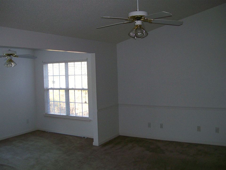 2nd image of 529 3rd Loop Rd APT H
