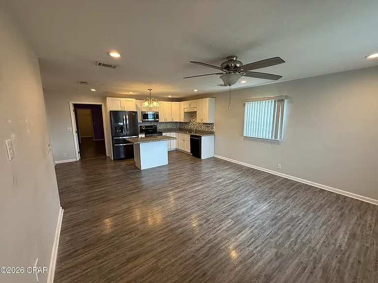 1501 Louisiana Ave — Photo 2
