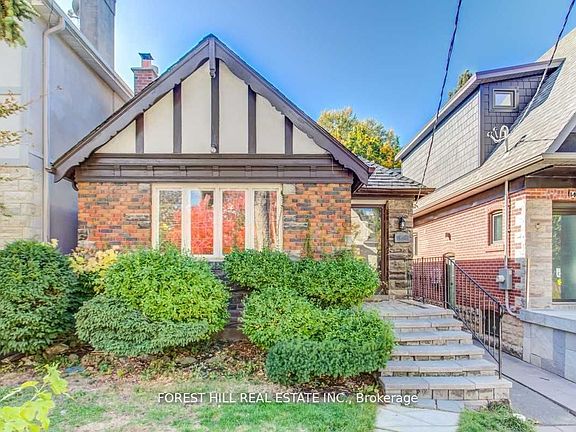 2nd image of 138 Castlewood Rd
