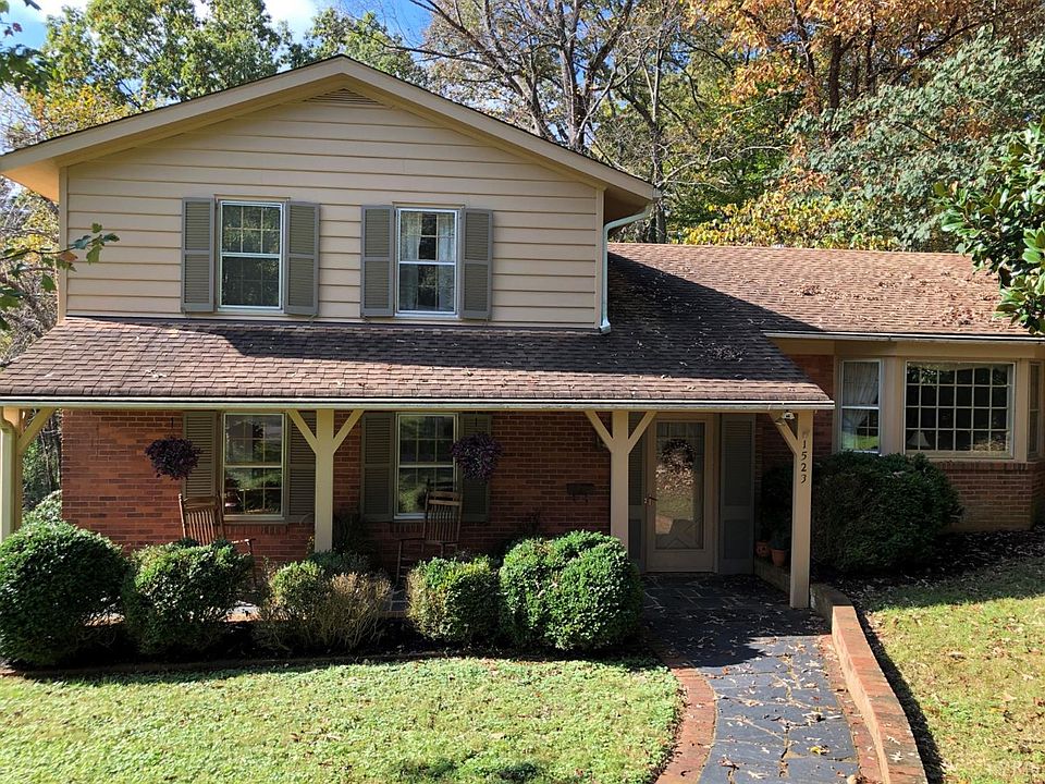 1st image of 1523 Savoy Pl