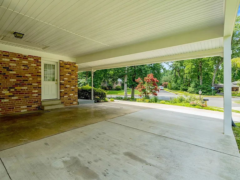6717 Reynard Dr — Photo 62