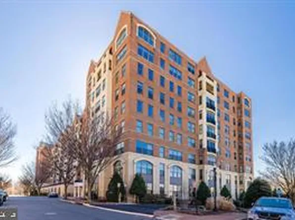 485 Harbor Side St APT 607, Woodbridge, VA 22191
