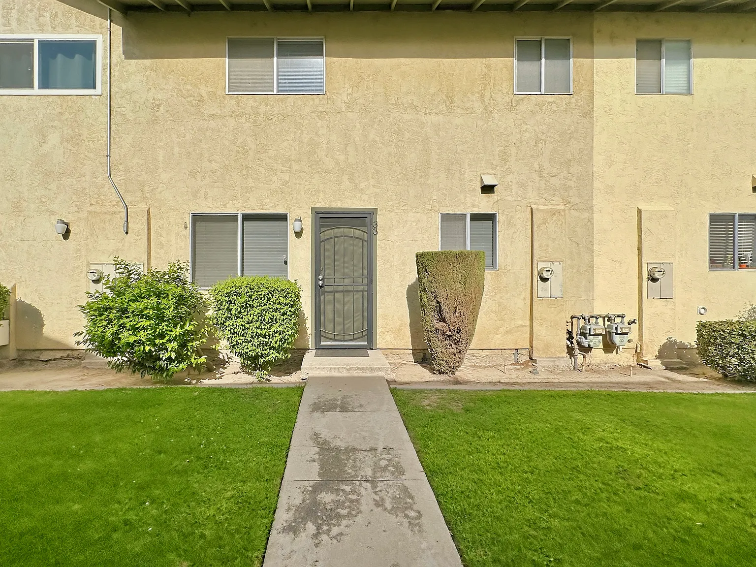 2 bed, 1.5 bath, 1111 sqft, $1,700 — Photo 1