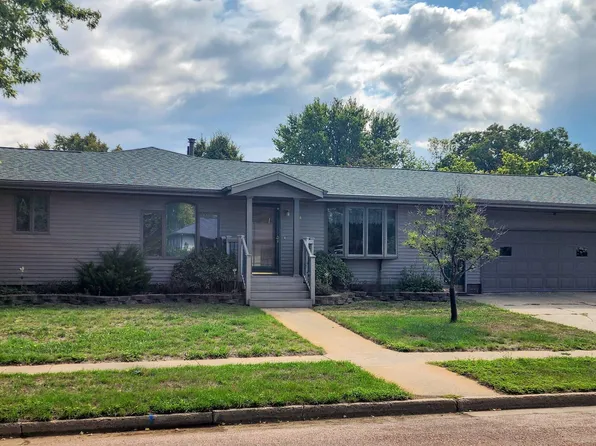 430 N Peck St, Salem, SD 57058