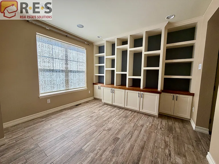 11724 Spotted St — Photo 9
