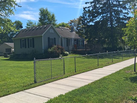4th image of 5043 Saint Aubin Dr