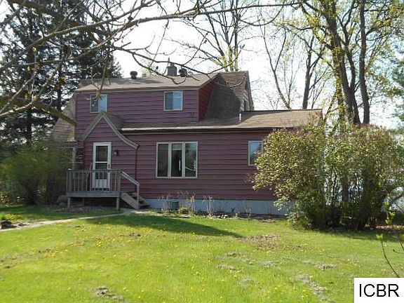 2nd image of 16 Hollywood Dr