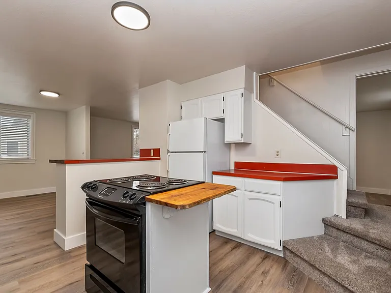2500 W Madison Ave — Photo 17
