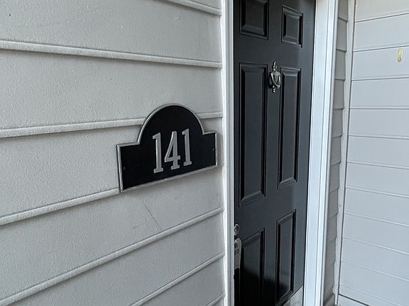 3rd image of 1379 Highway 12 S Unit 141