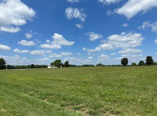 15 E Holland Dr, Mount Vernon, IL 62864