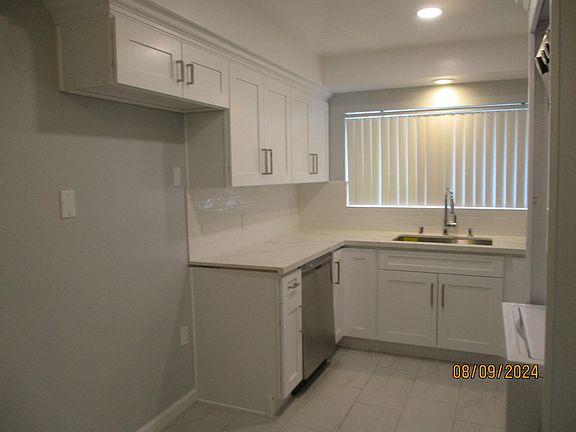 4th image of 3221 Altura Ave APT 11