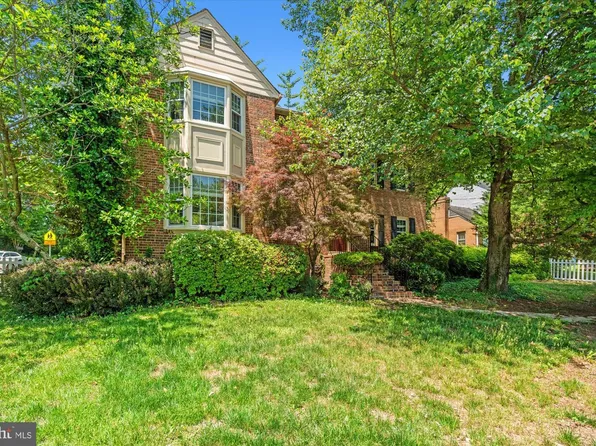 2232 Military Rd, Arlington, VA 22207