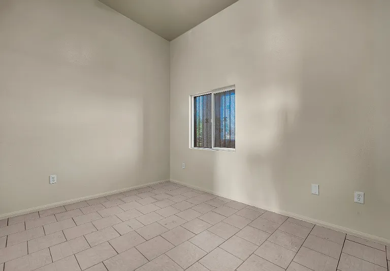 5869 S Figueroa St #D — Photo 12
