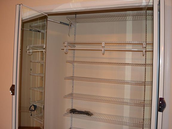 Spacious bedroom closet