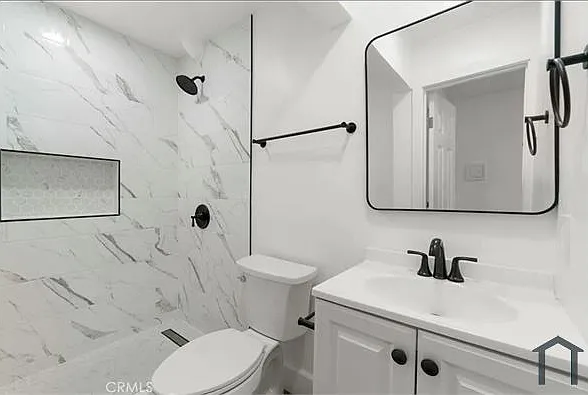 4414 S Harvard Blvd — Photo 6
