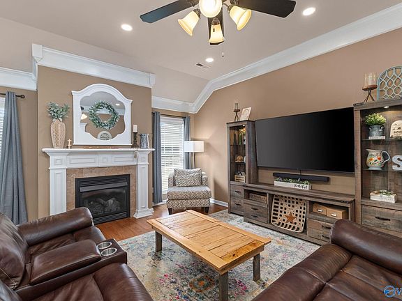 5th image of 3709 Chartwell Ct