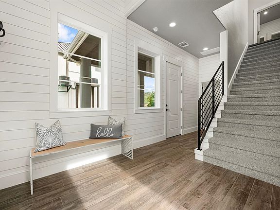 5th image of 1002 Pecan Circle