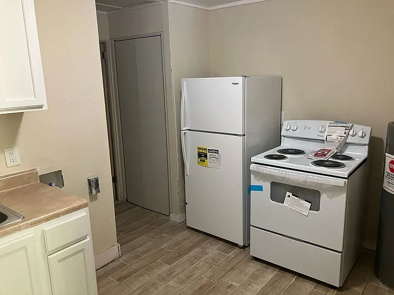 521 Hall St #1 — Photo 32