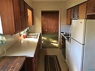 5th image of 213 E Walnut St