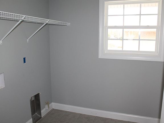5th image of 2723 United Dr