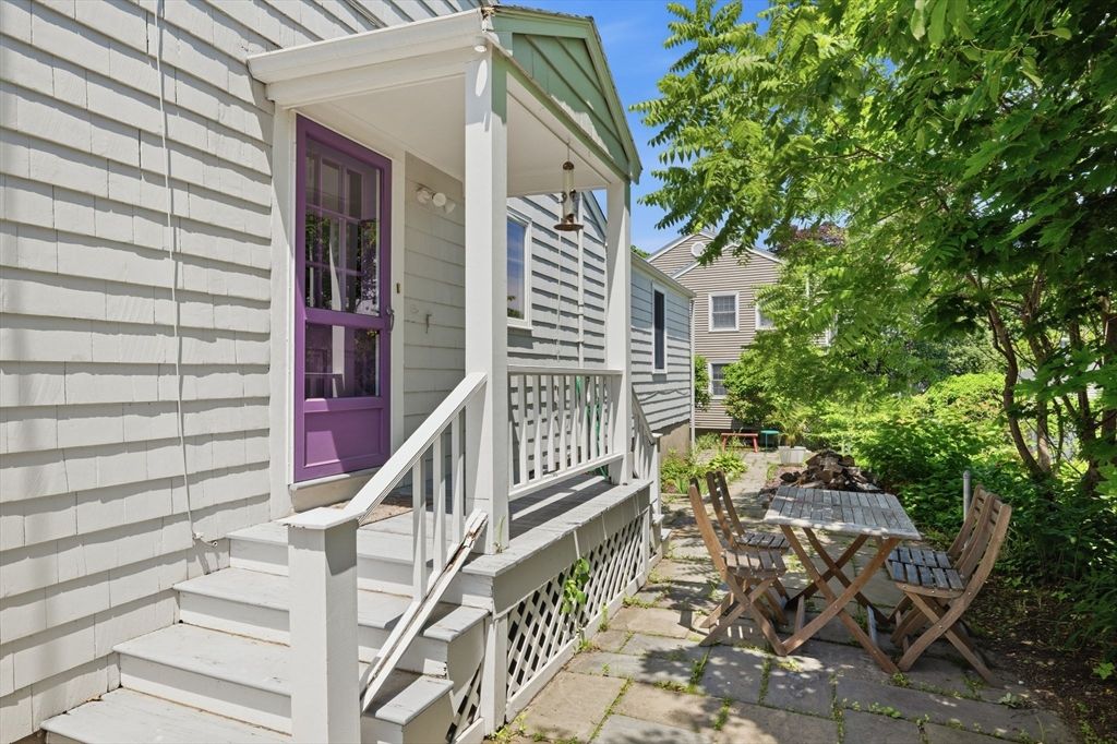 21 Shepard St, Marblehead, MA - View 4